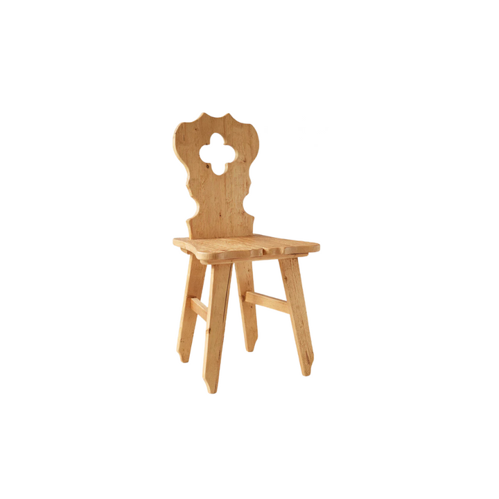 Reclaimed clover chair handcrafted from reclaimed pine wood.