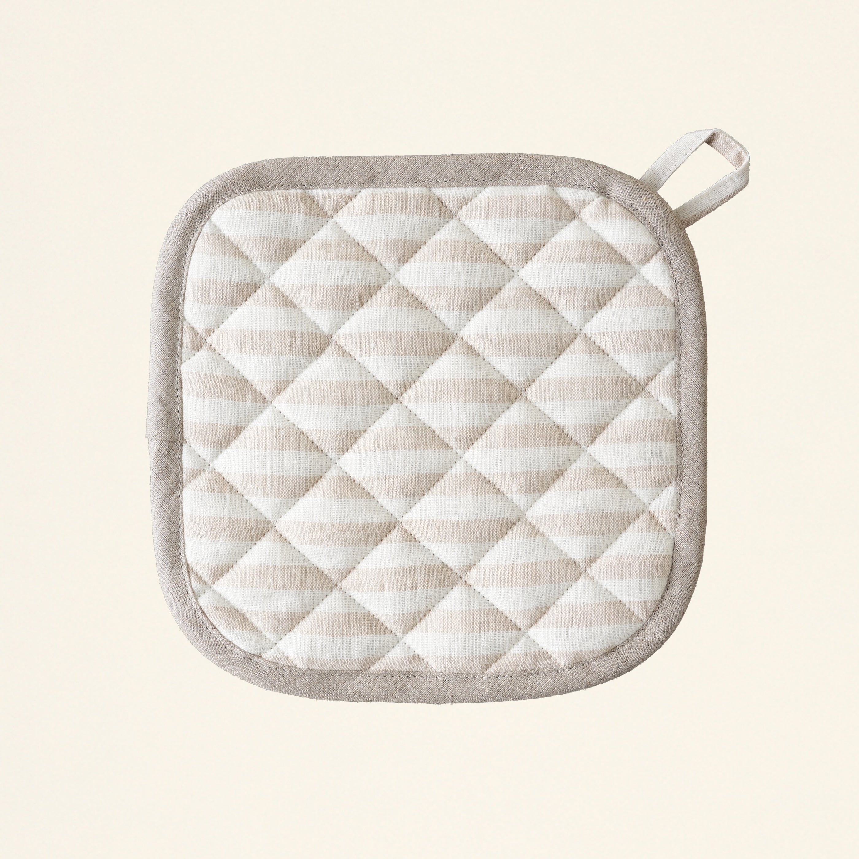 A linen pot-holder available in various colors.