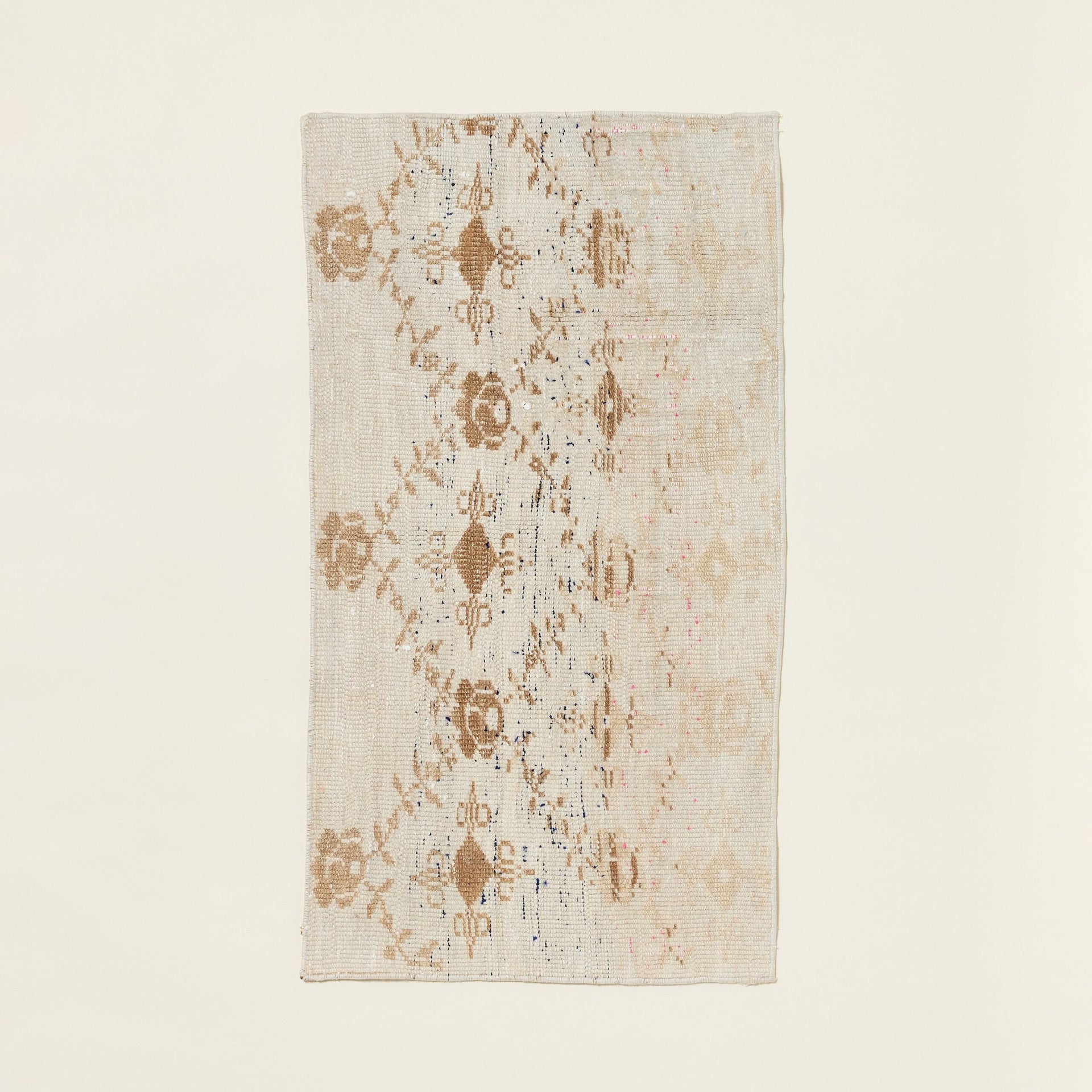 Rose Vintage Rug, 2' x 3'