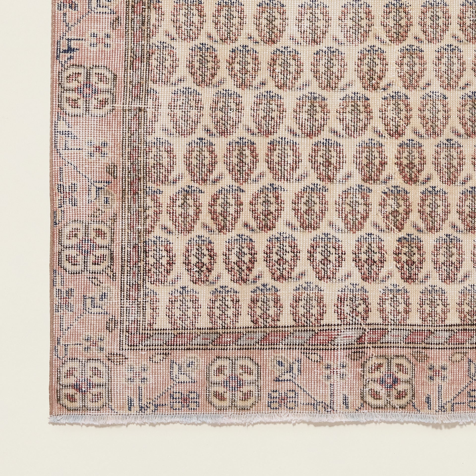 Ami Vintage Rug, 3'4" x 6'6"