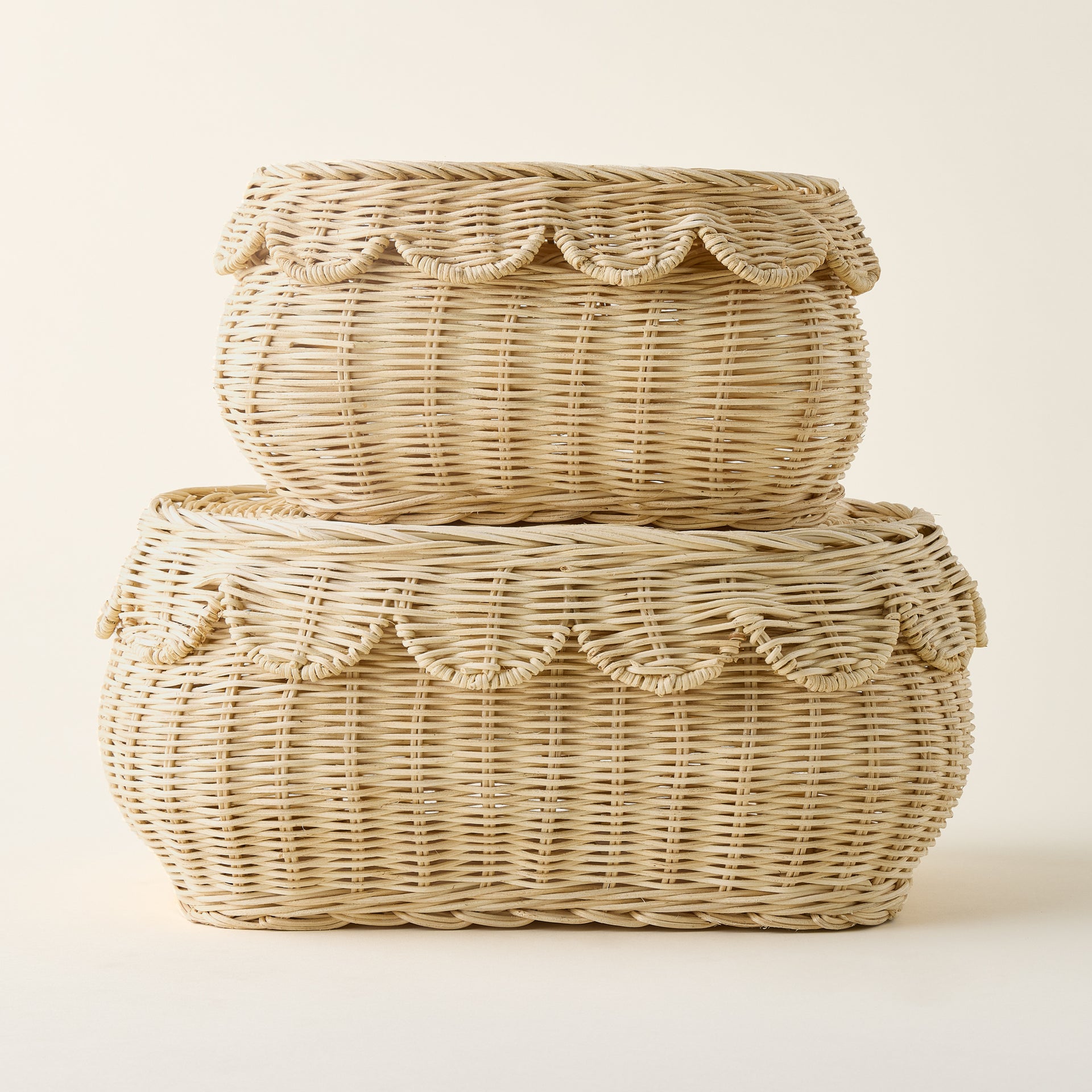 Rattan Scallop Lidded Basket