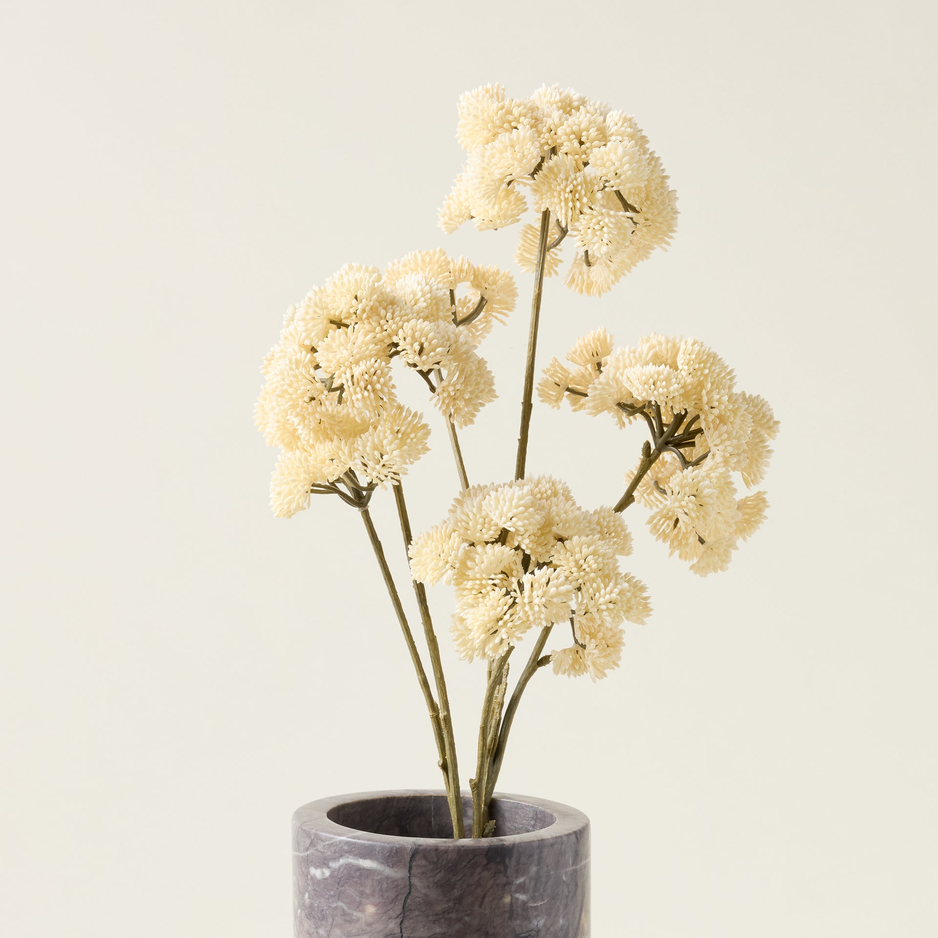 Faux Pom Pom Spray