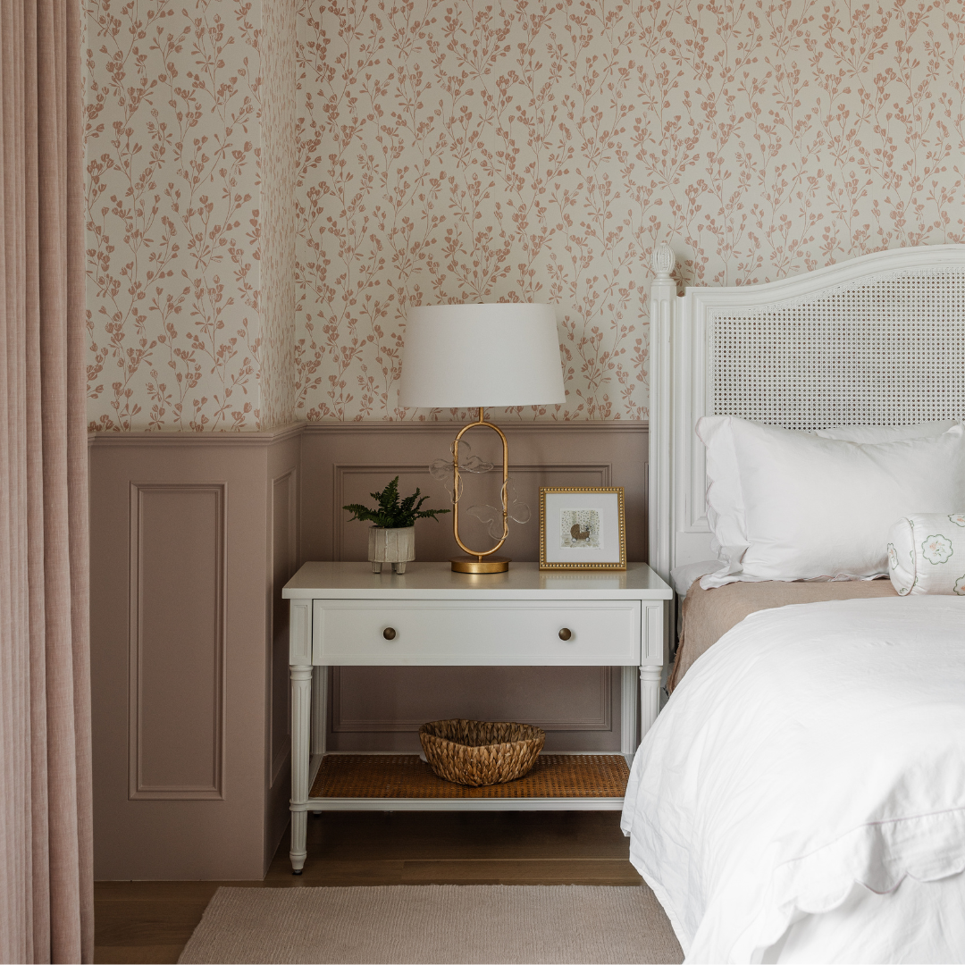 Monarch Table Lamp