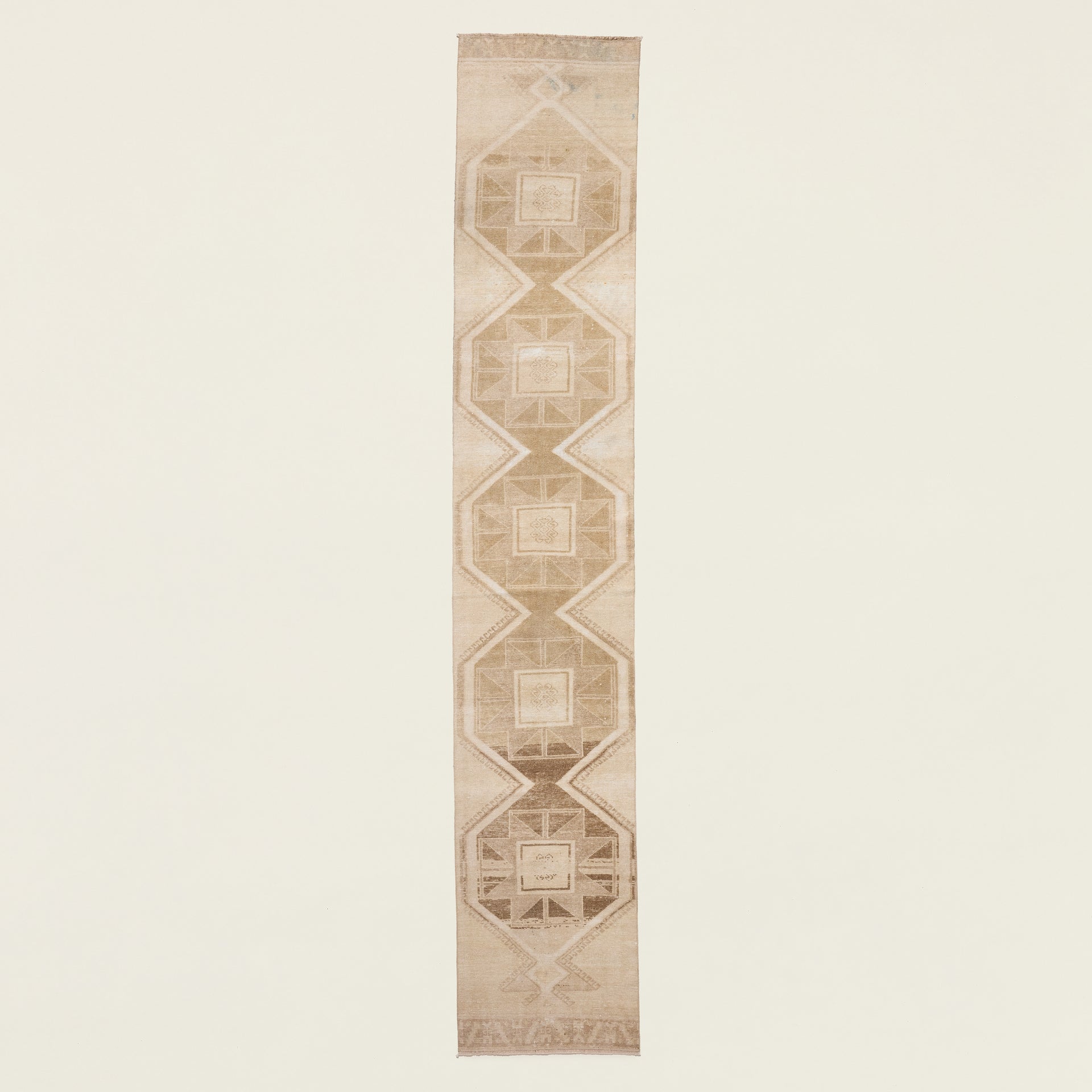 Naomi Vintage Runner, 2'8" x 15'5"