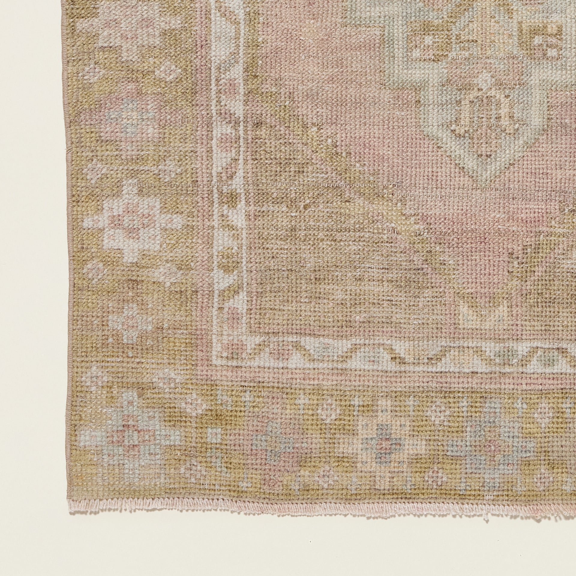 Parker Vintage Rug, 2'8" x 4'2"