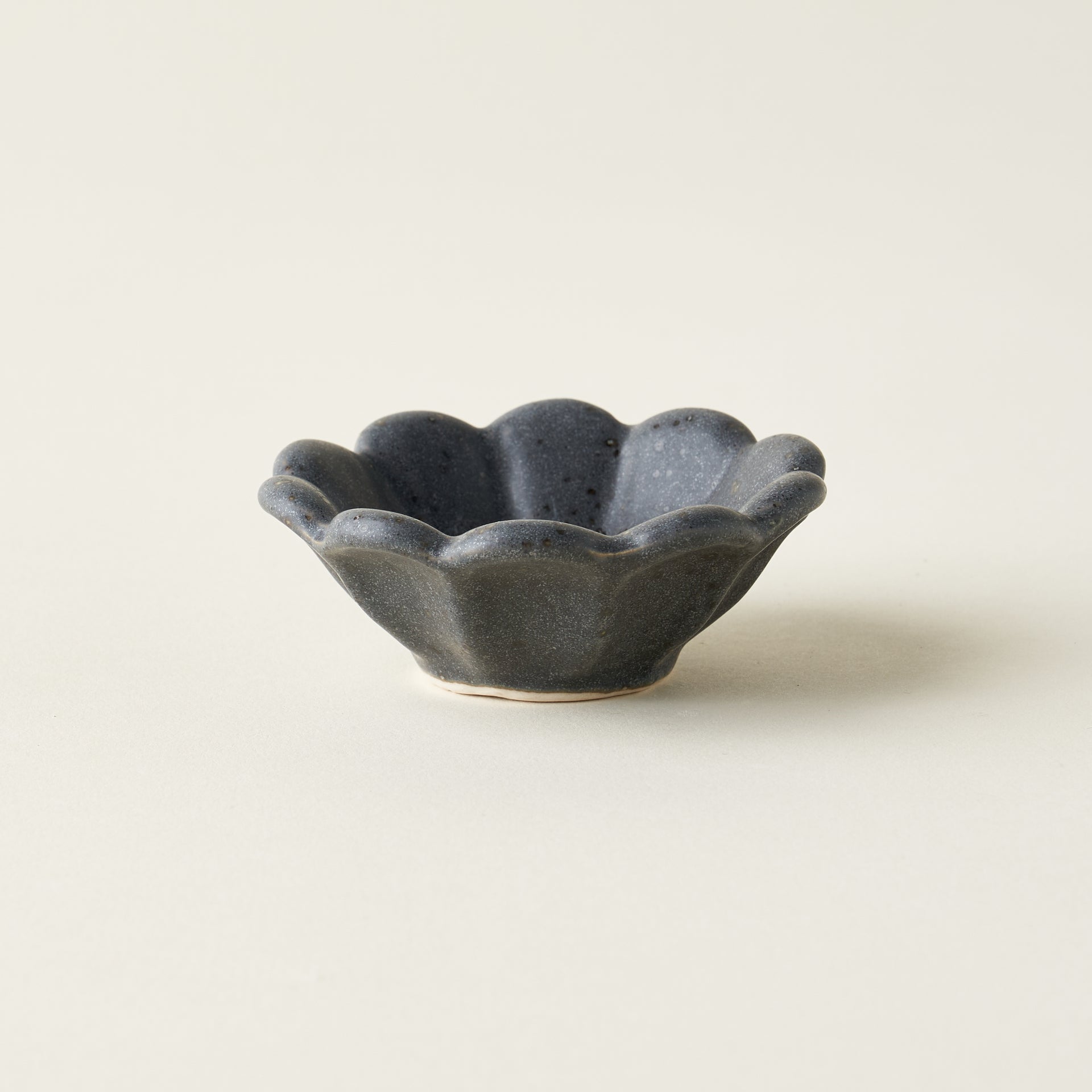 Stoneware Flower Dish